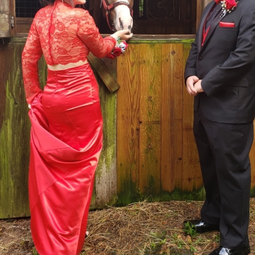 Prom dress - Picture 2 of 2